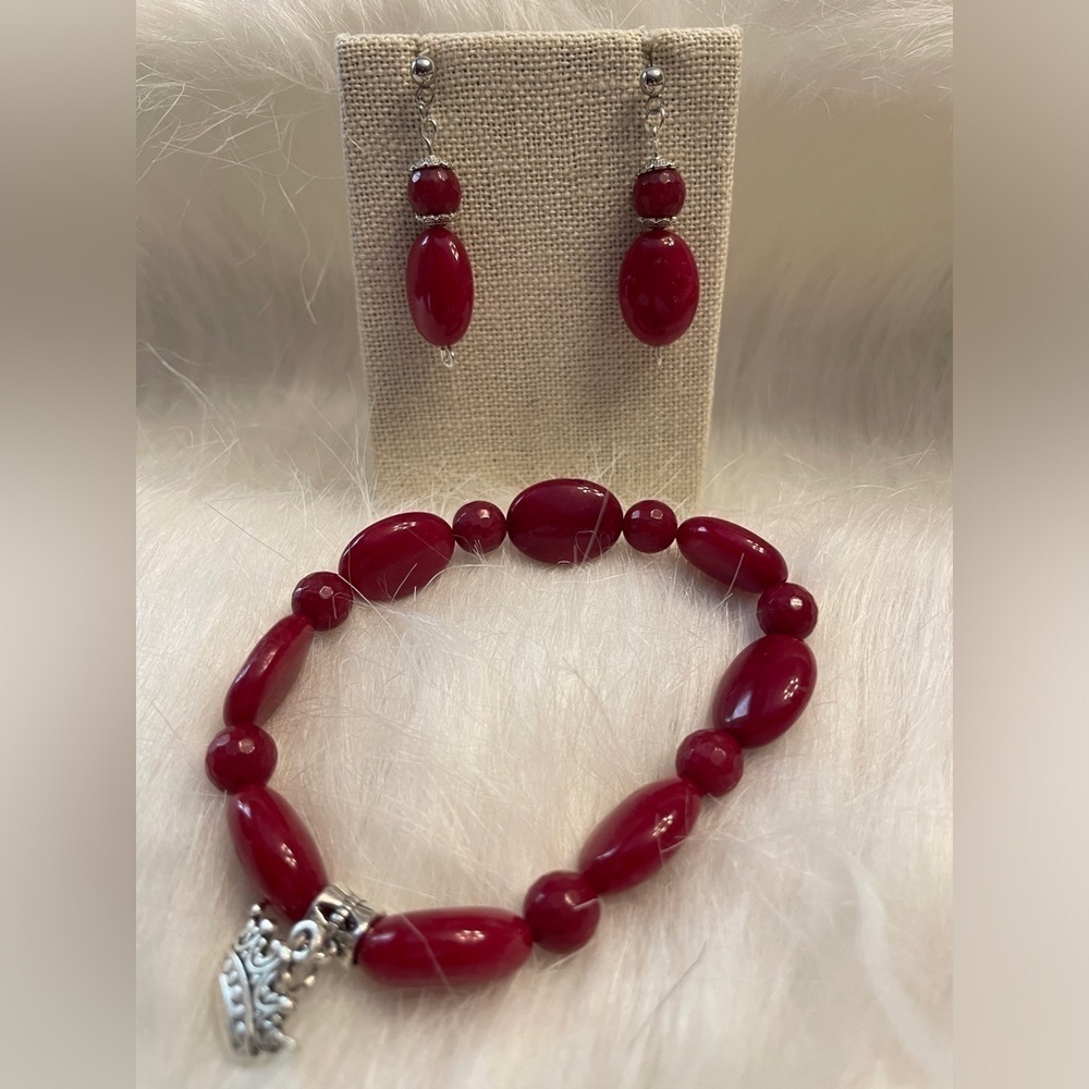 Red glass bead bracelet earring set